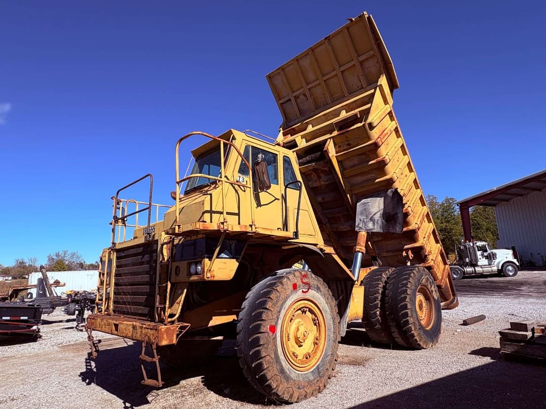 Image of Caterpillar 773B Primary image