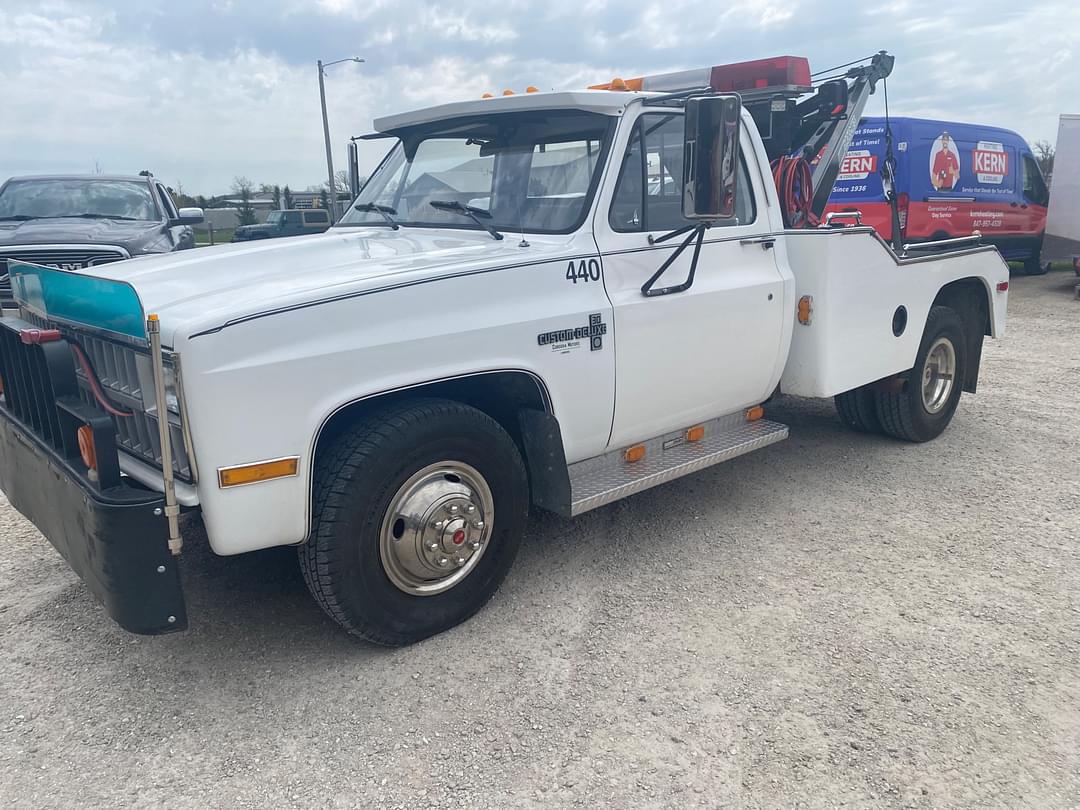Image of Chevrolet 3500 Primary image