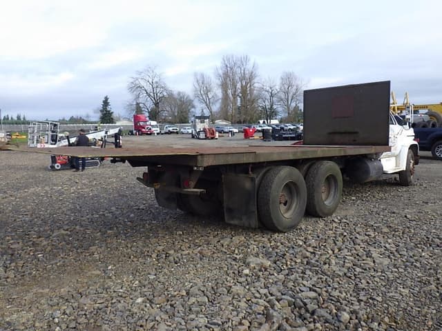 Image of Chevrolet 70 equipment image 4