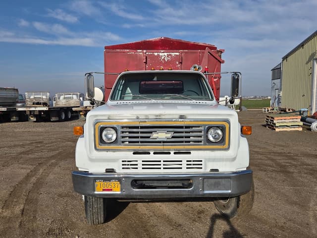 Image of Chevrolet C70 equipment image 2