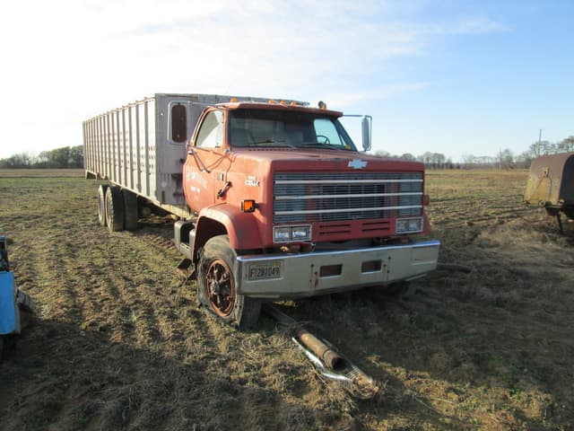 Image of Chevrolet Kodiak equipment image 2
