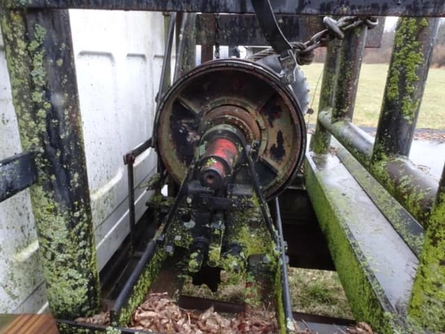 Image of Chevrolet 60 equipment image 1