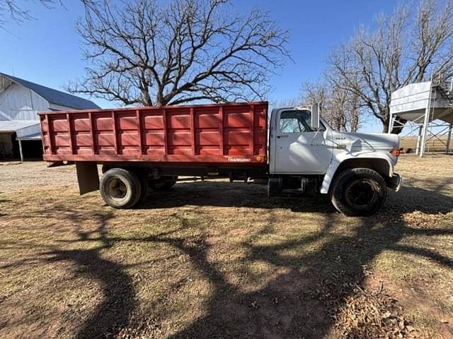 Image of Chevrolet 70 equipment image 2