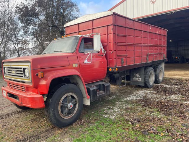 Image of Chevrolet C70 equipment image 3