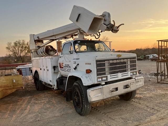 Image of Chevrolet Kodiak equipment image 1