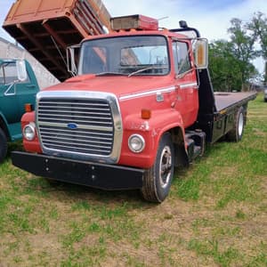 1981 Ford 7000 Image