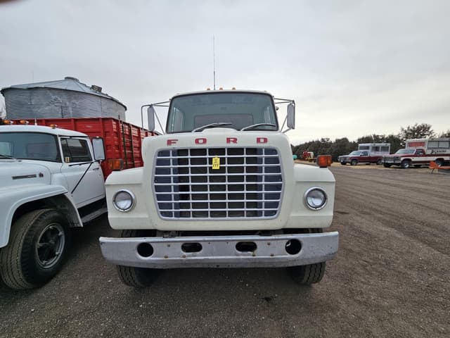 Image of Ford F-800 equipment image 1