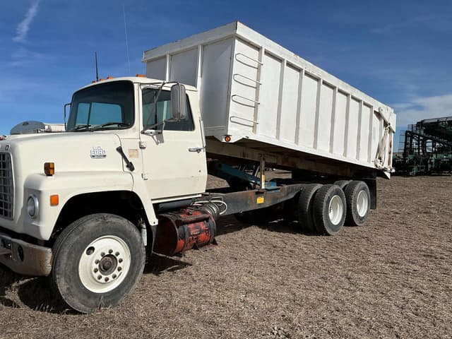 Image of Ford 800 equipment image 4