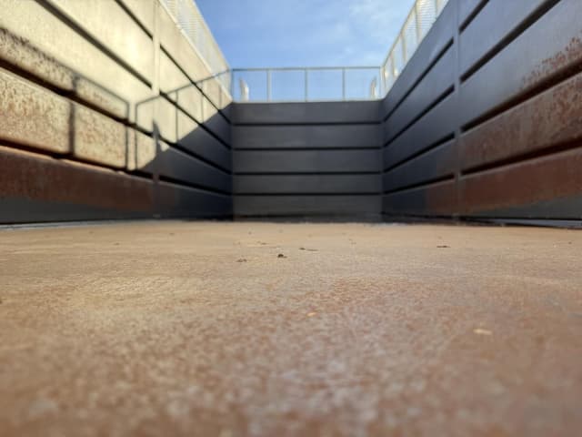 Image of Ford 8000 equipment image 3