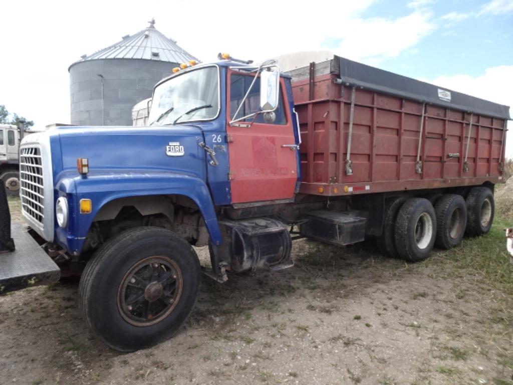 Image of Ford 8000 Primary image