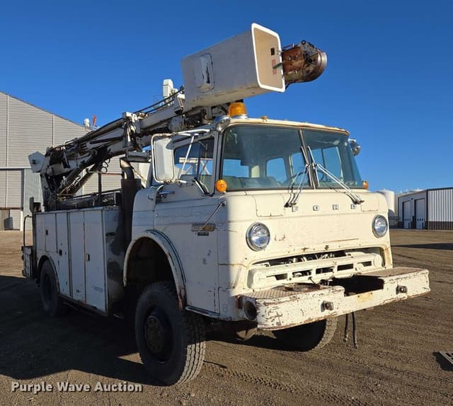 Image of Ford F-900 equipment image 2