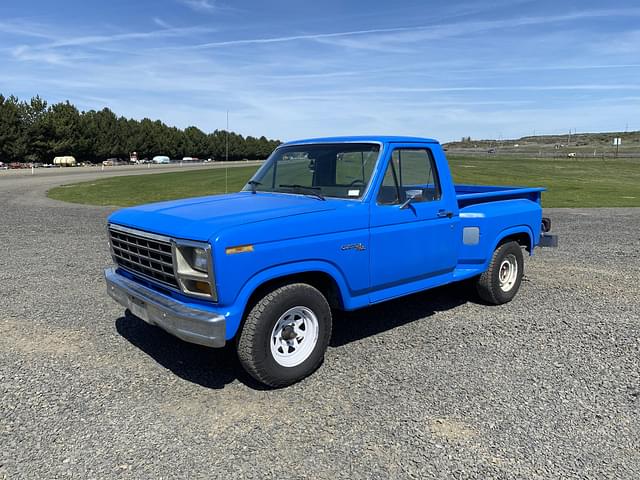 Image of Ford F-100 equipment image 1