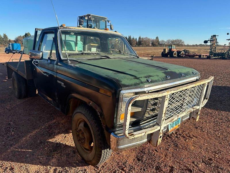 Image of Ford F-350 Primary image