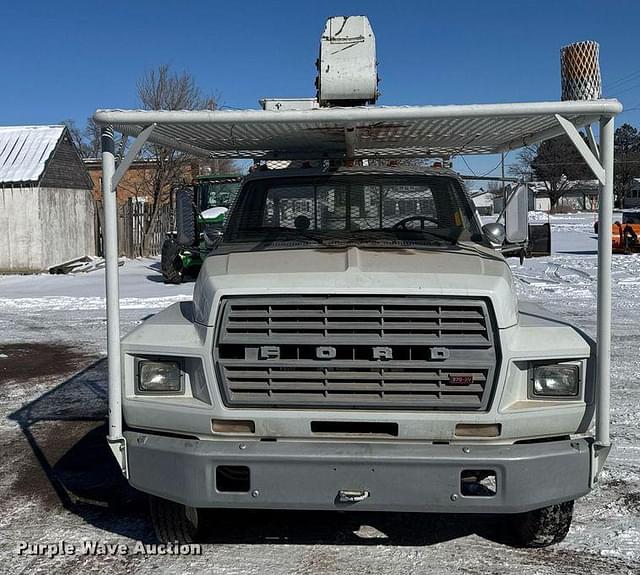 Image of Ford F600 equipment image 1