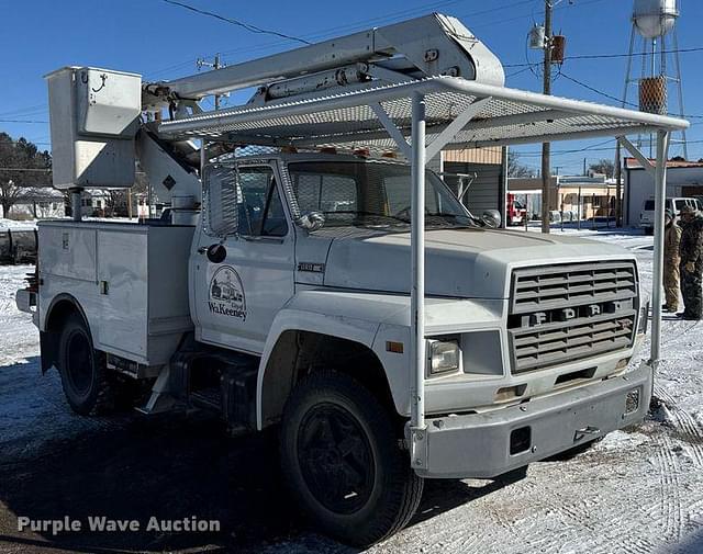 Image of Ford F600 equipment image 2