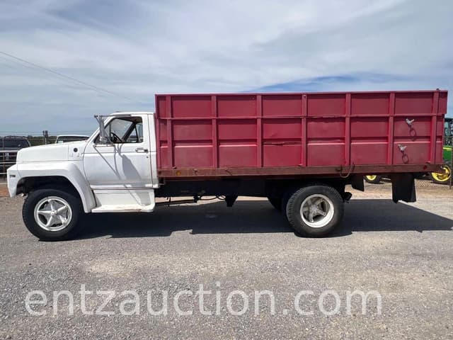 Image of Ford F-600 equipment image 1
