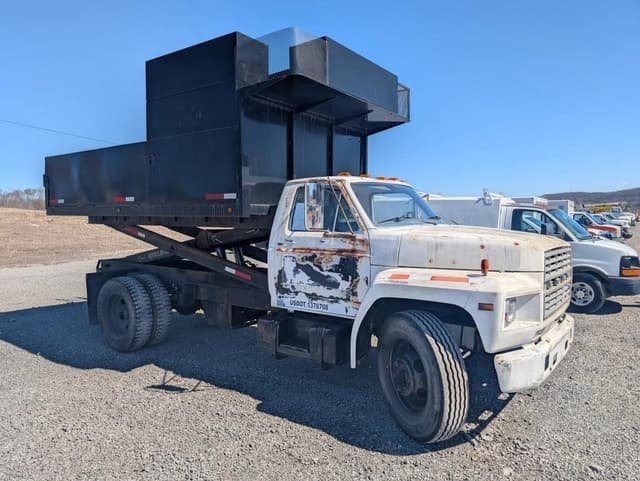 Image of Ford F-600 equipment image 1