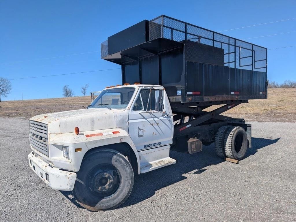 1981 Ford F-600 Equipment Image0