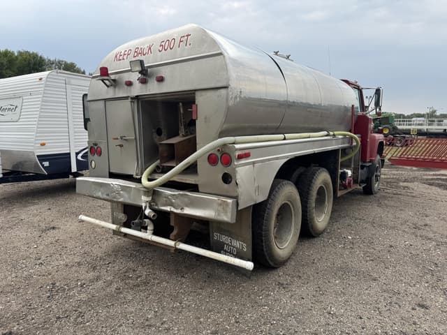 Image of Ford L800 equipment image 3