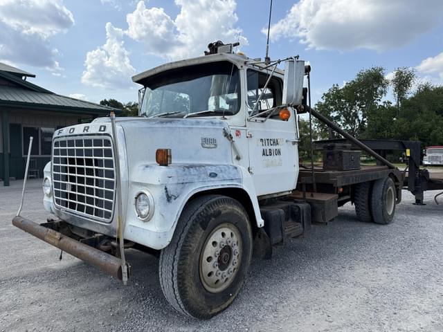 Image of Ford LN7000 equipment image 1