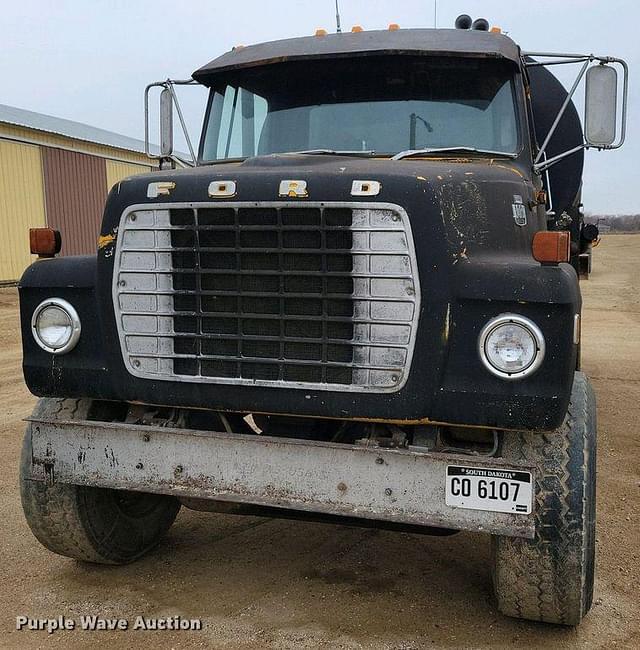 Image of Ford LNT8000 equipment image 1