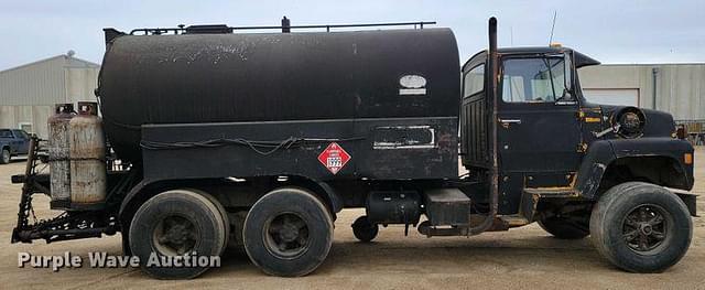Image of Ford LNT8000 equipment image 3