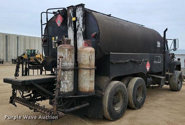 Image of Ford LNT8000 equipment image 4