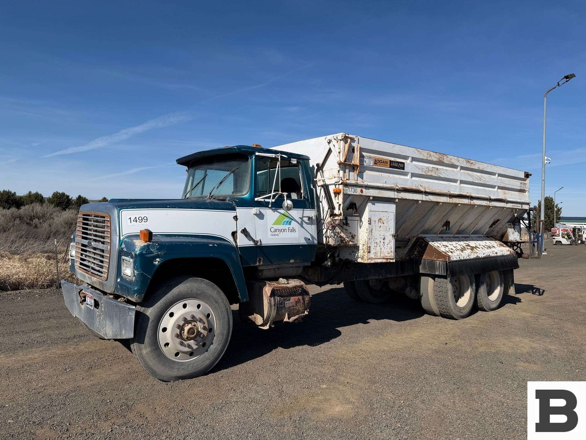 1981 Ford LT8000 Equipment Image0