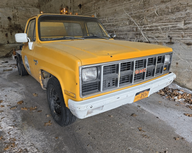 Image of GMC 2500 equipment image 1
