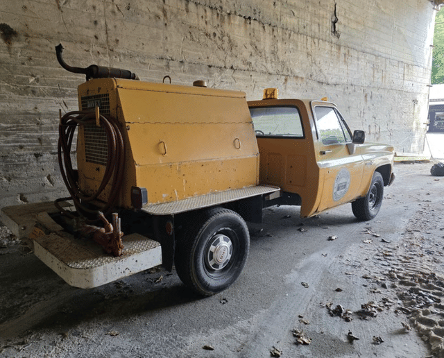 Image of GMC 2500 equipment image 2