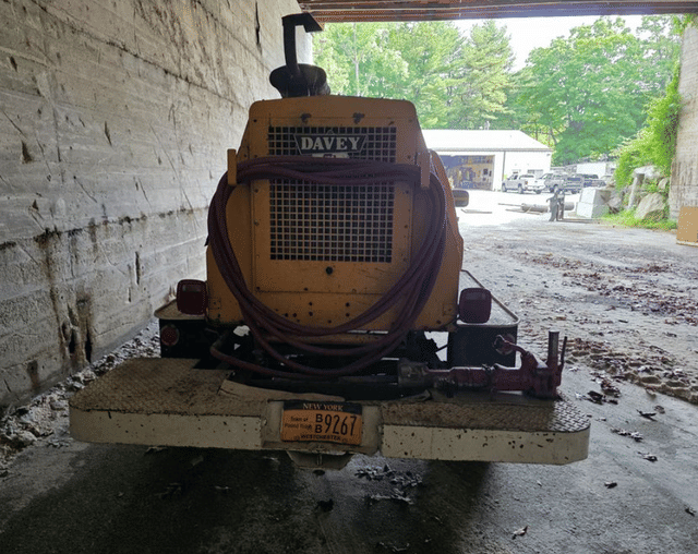 Image of GMC 2500 equipment image 3