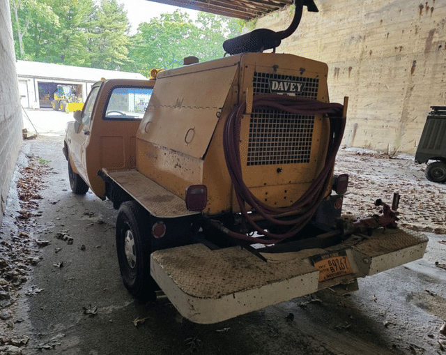 Image of GMC 2500 equipment image 4