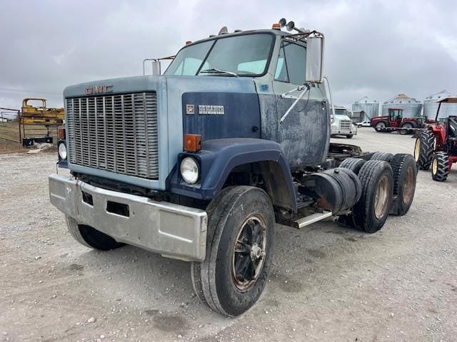 1981 GMC Brigadier Equipment Image0