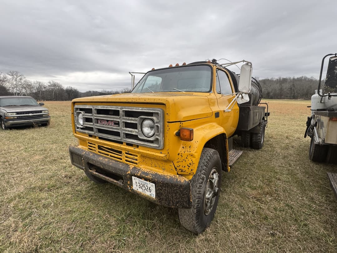 Image of GMC C6000 Primary image