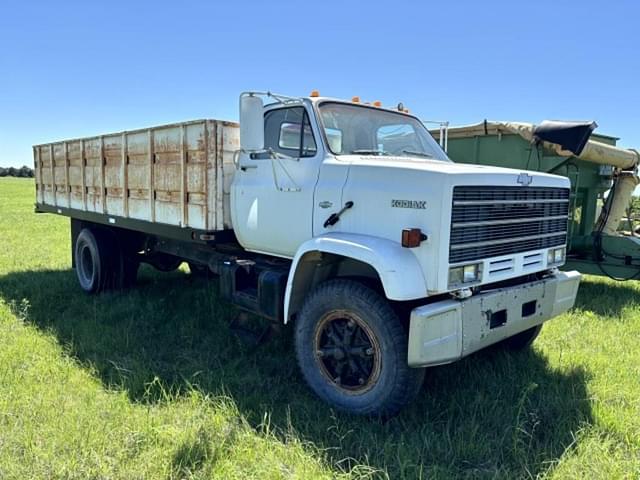 Image of GMC Kodiak equipment image 1