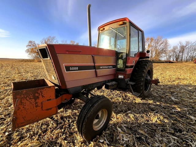 Image of International Harvester 5088 equipment image 1