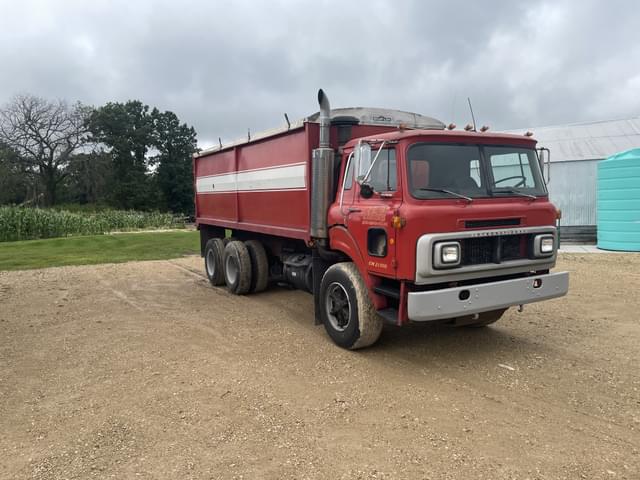 Image of International cabover equipment image 1