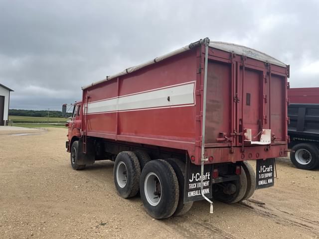 Image of International cabover equipment image 2
