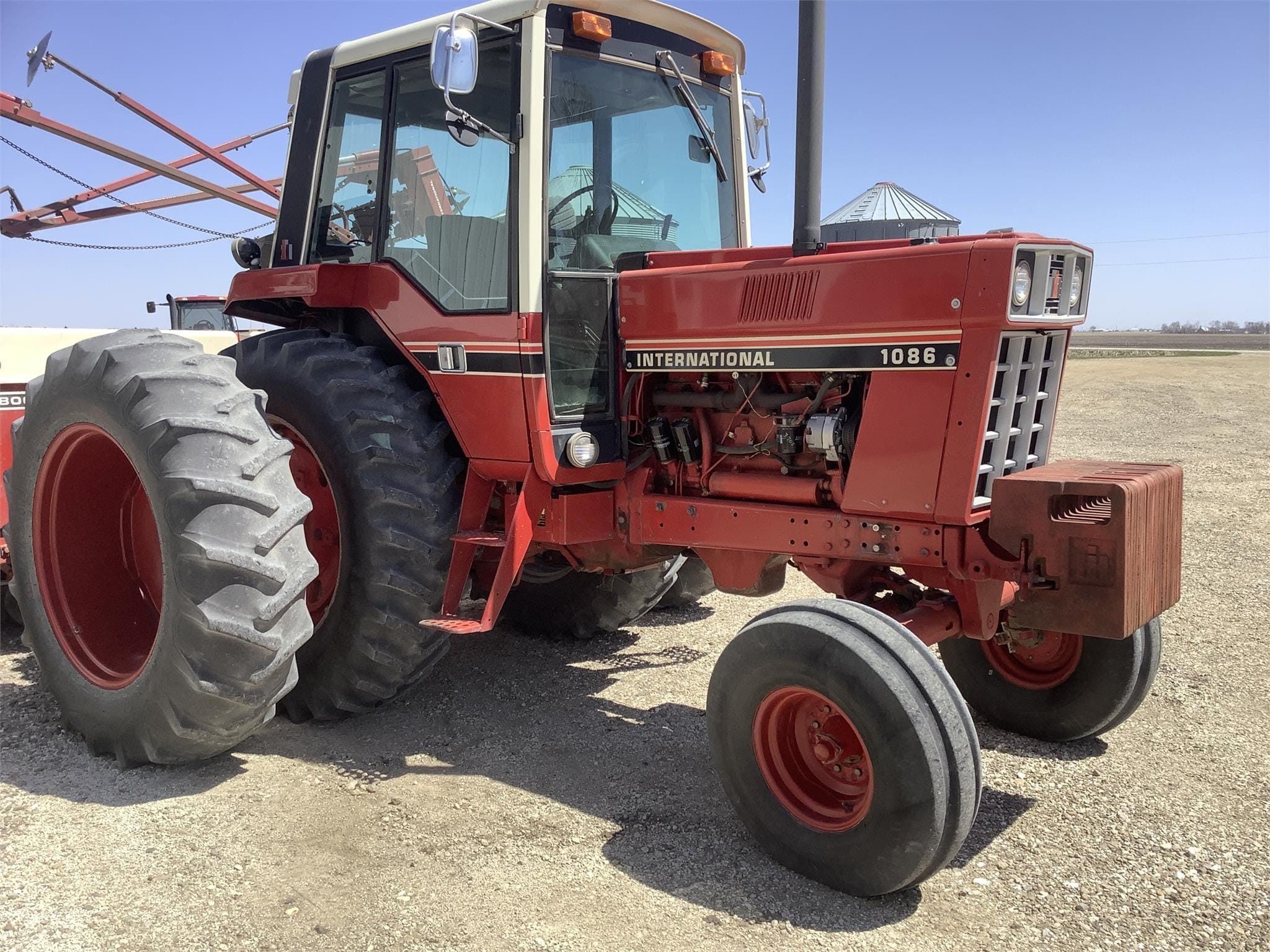 Main image International Harvester 1086