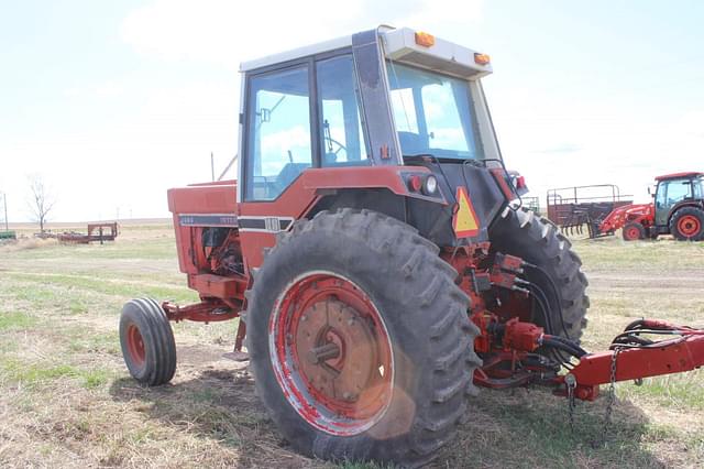 Image of International Harvester 1086 equipment image 1