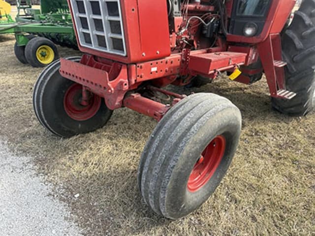 Image of International Harvester 1086 equipment image 1