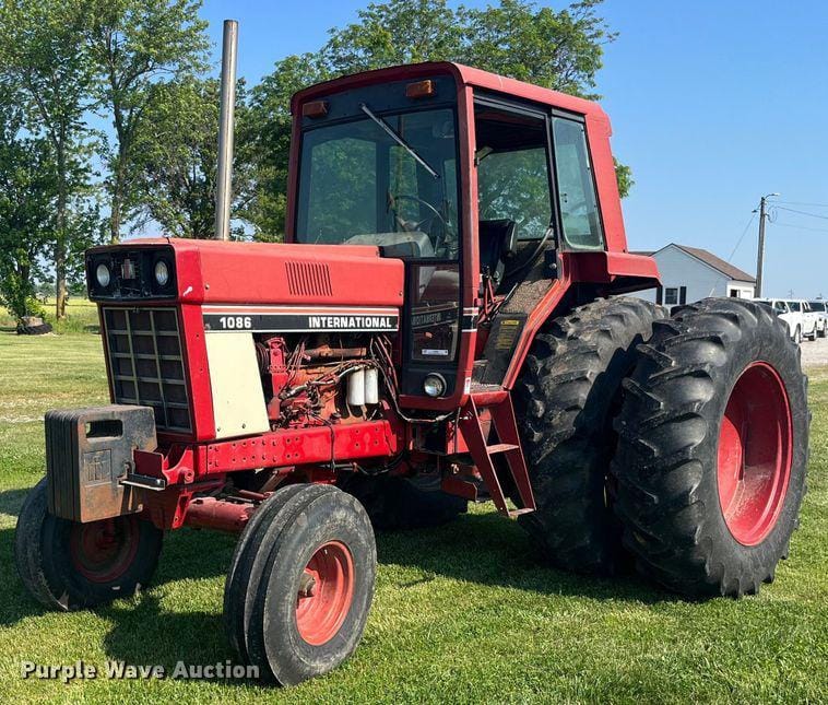 Main image International Harvester 1086