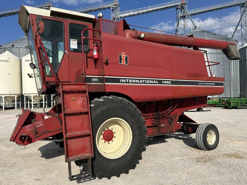 1981 International 1460 Equipment Image0