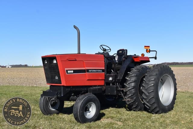 Image of International Harvester 3088 equipment image 2