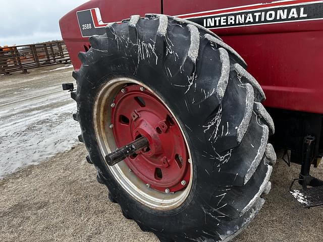 Image of International Harvester 3588 equipment image 1