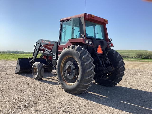 Image of International Harvester 3688 equipment image 2