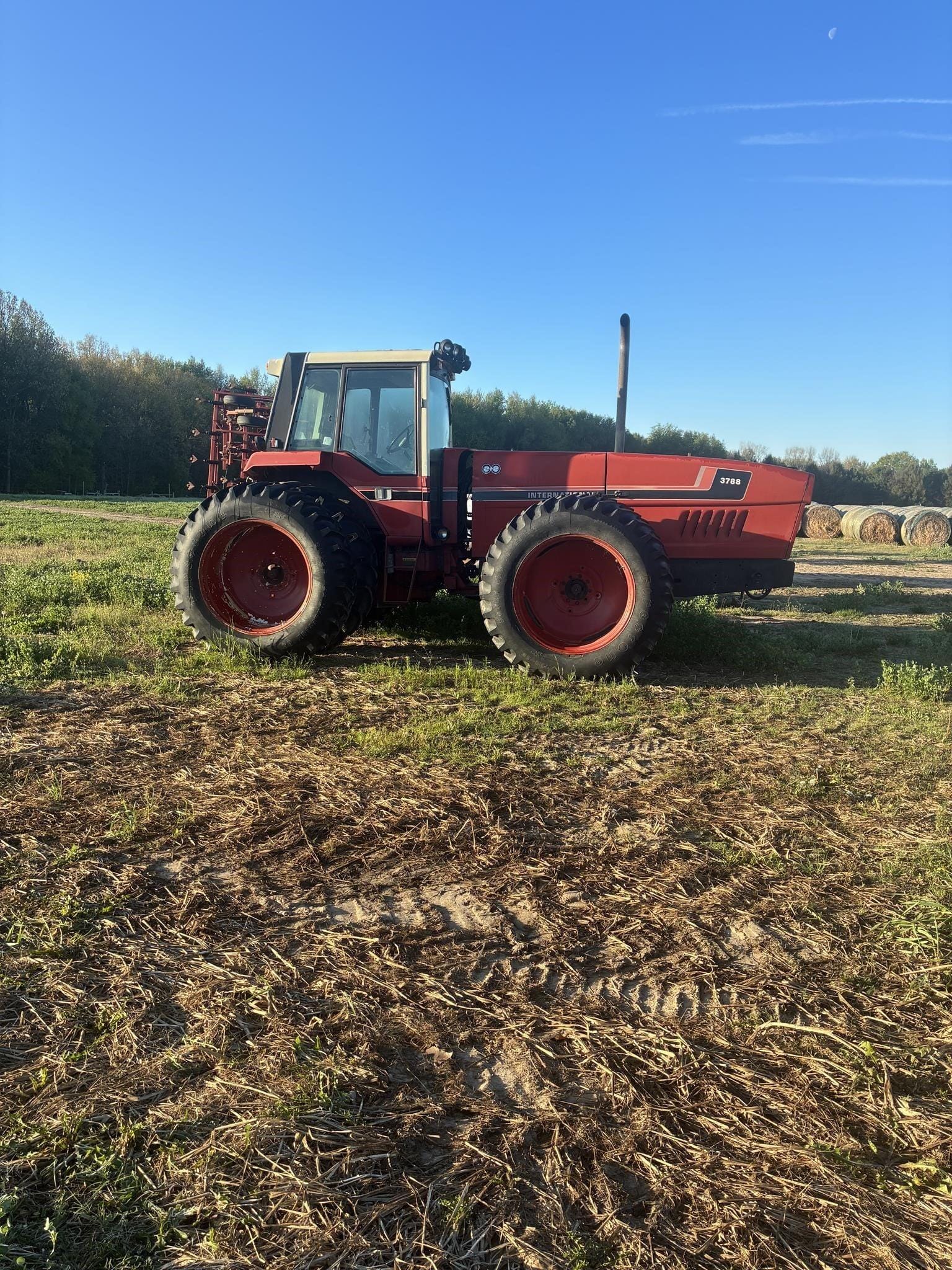 1981 International Harvester 3788 Equipment Image0