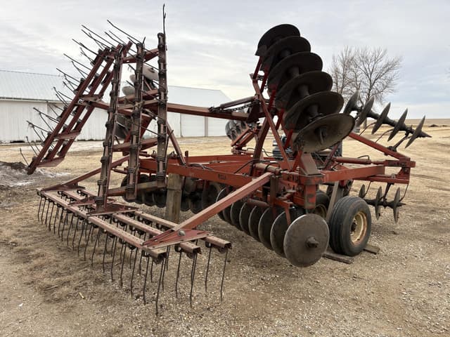 Image of International Harvester 475 equipment image 3