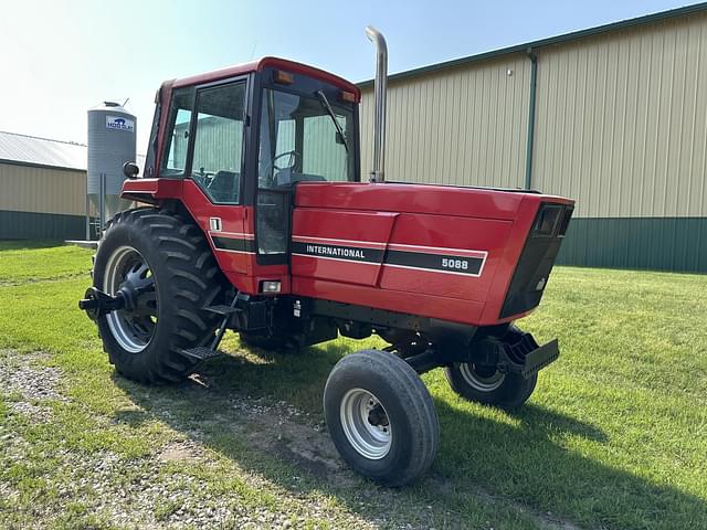 Image of International Harvester 5088 equipment image 2