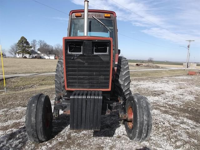 Image of International Harvester 5288 equipment image 1